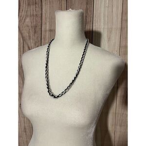 Foxtail Necklace Black & White